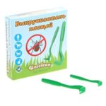 Set of two hooks for pulling ticks